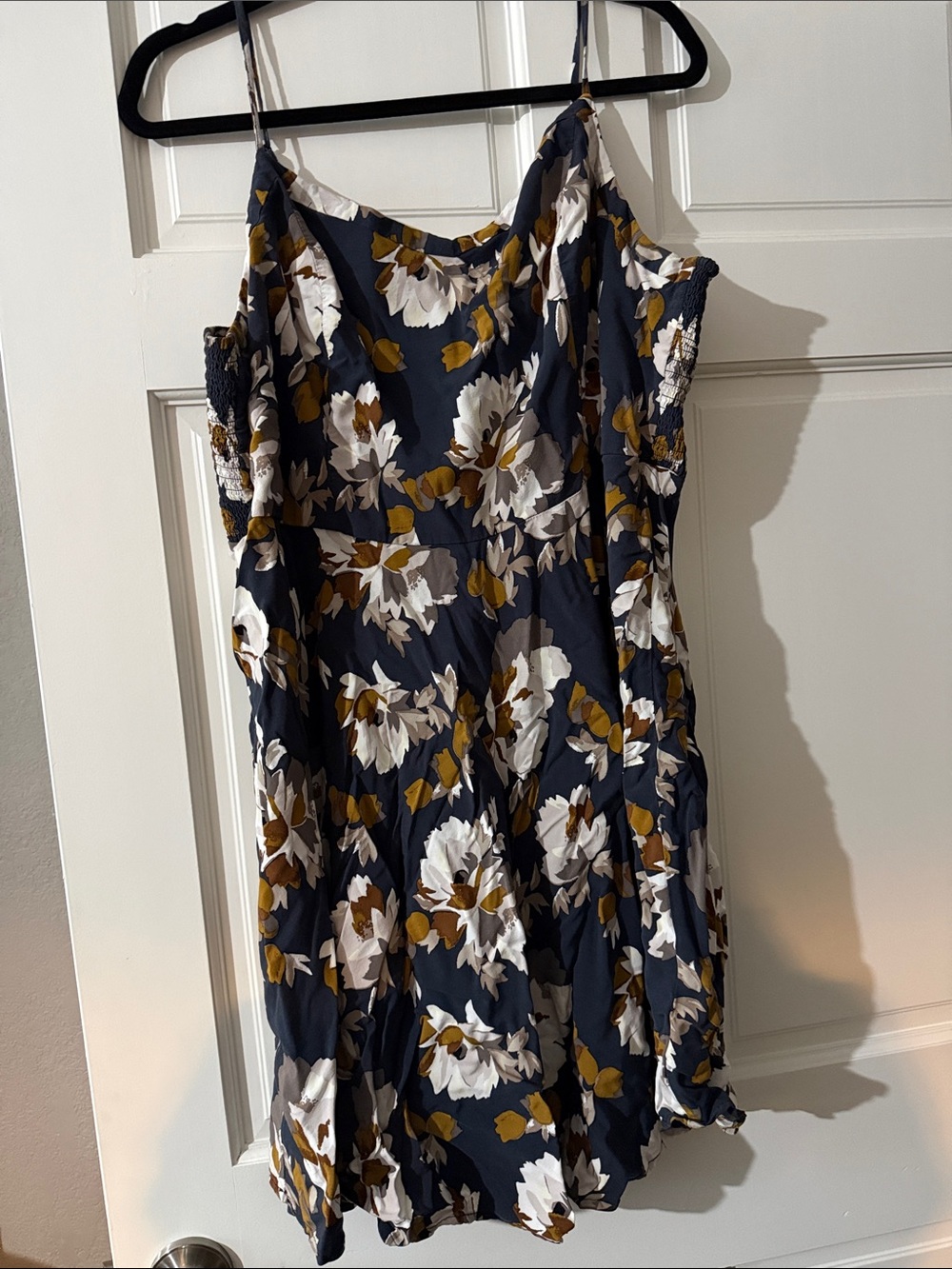 Women’s Old Navy dress.